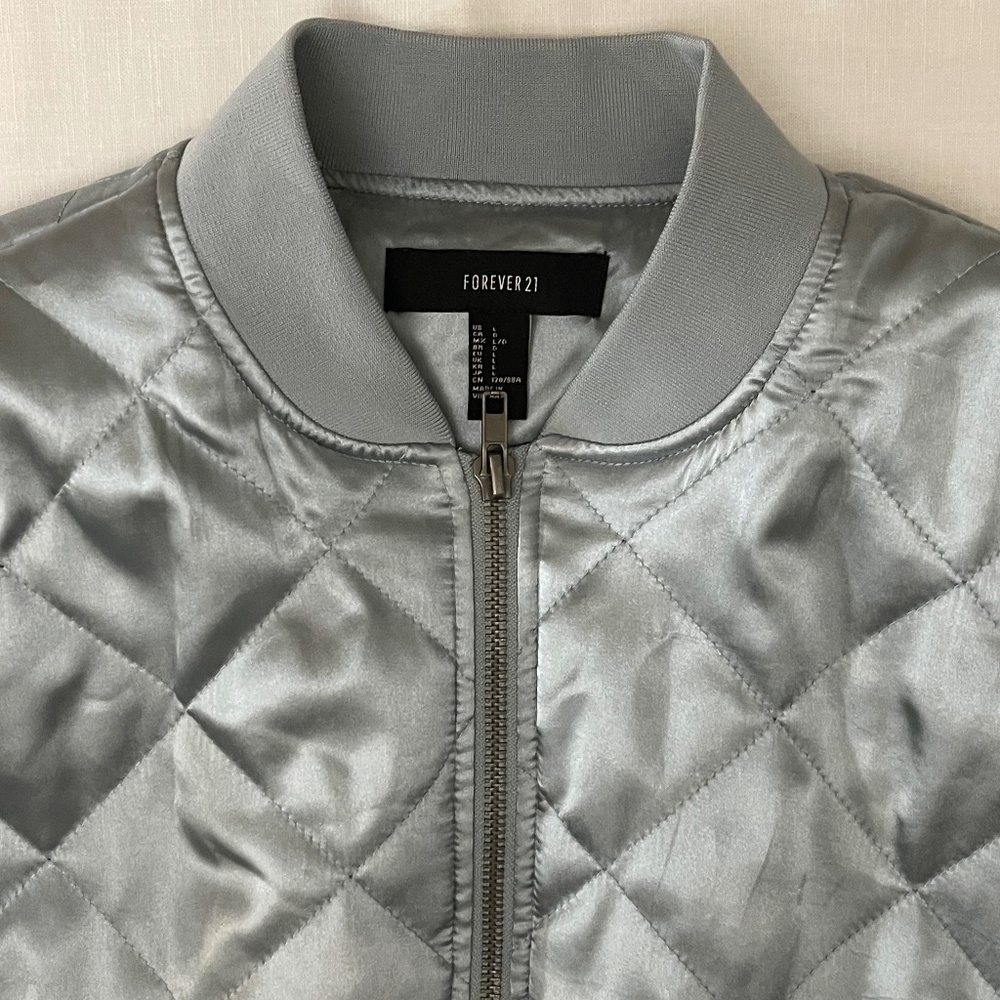 Puff Quilted Bomber Jacket. Silver